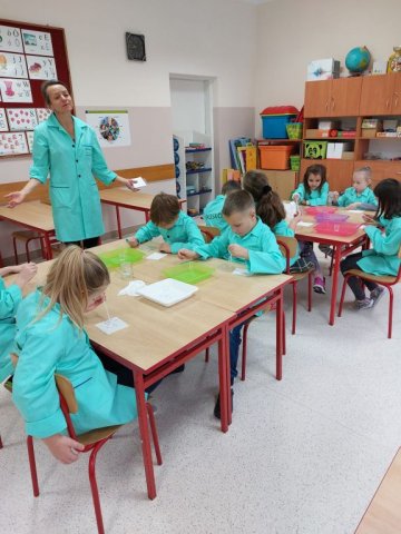 b_1024_768_0_00_images_2023_2024_Chmurka_Warsztaty_EKOSKOP_402620879_805944954666788_171487329895886766_n